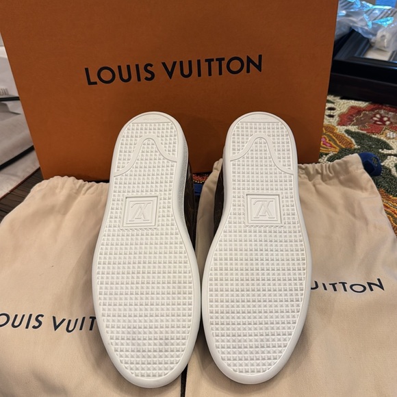 ***NEVER WORN***Louis Vuitton Frontrow Sneaker - Picture 3 of 5